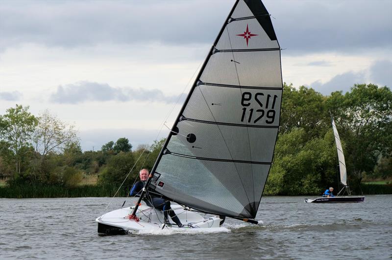 Noble Marine Supernova Travellers Series at Emberton Park - photo © John Williams