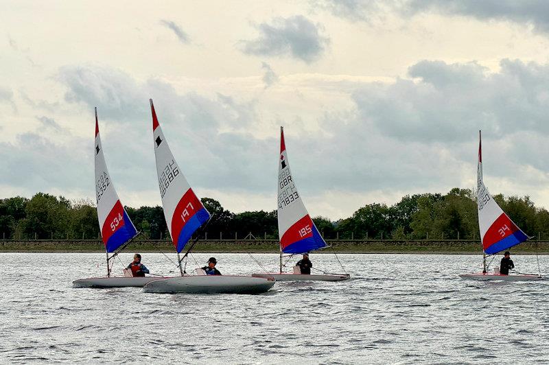 Izzy Knott leads Leo Bolton on a dead run - South East Topper series at Island Barn for the Tom Howard Trophy - photo © Chloe Tollit