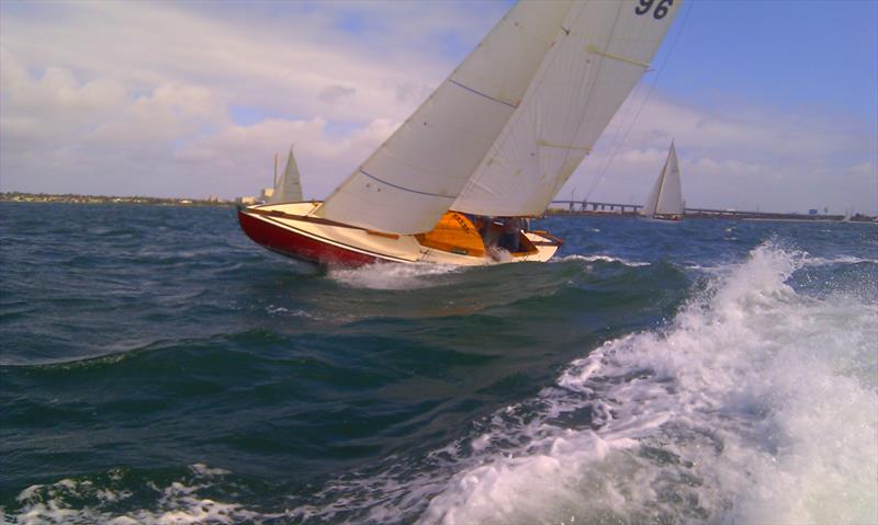 Tumlare 'Avian' eats the Port Phillip chop - Tumlaren State Titles - photo © Peter Costolloe