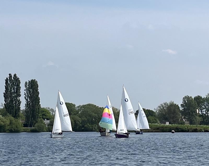 Race 4, with W1795 and W1800 jostling for first place during the Cotswold Wanderer Open - photo © Hannah Brooks